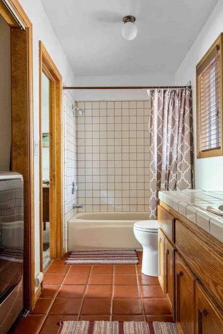 Holiday home The 717 - Upper Moonridge - Very Close To Resorts!