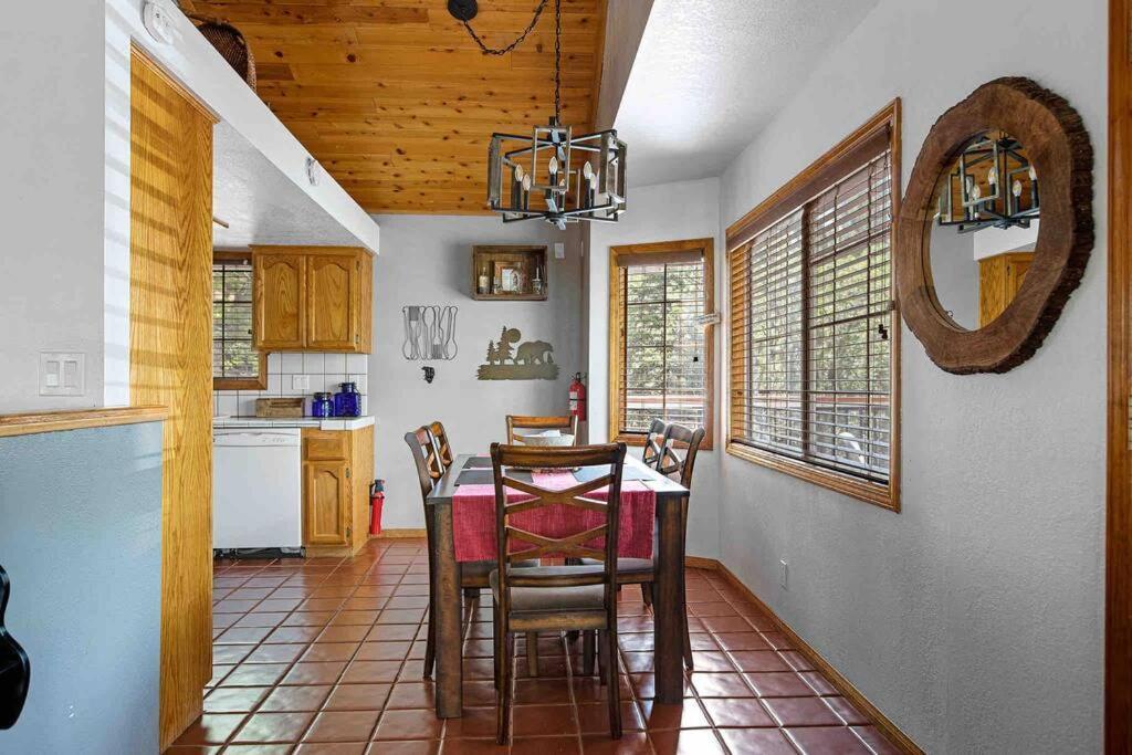 Holiday home The 717 - Upper Moonridge - Very Close To Resorts!